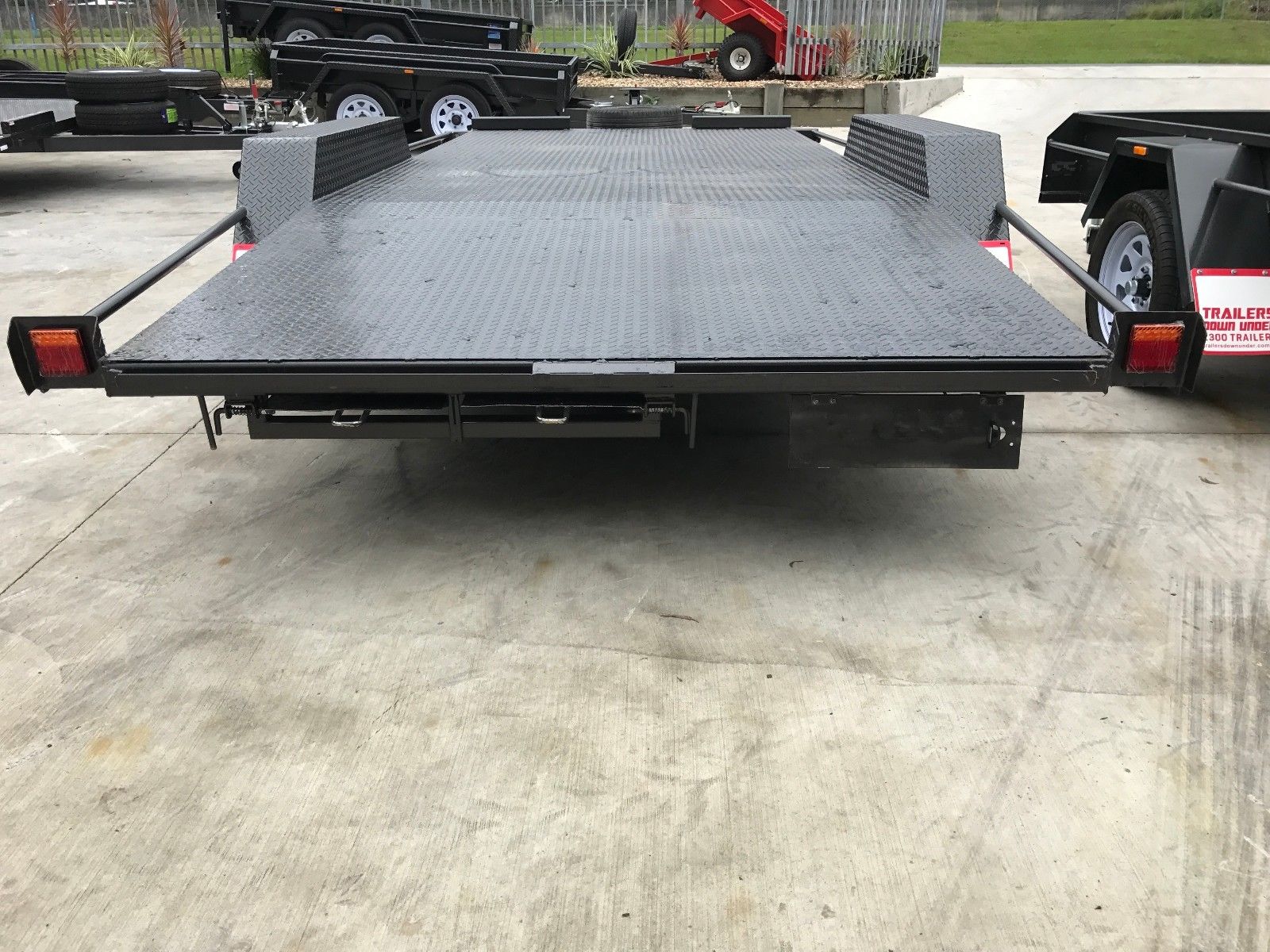 16×6’6” Car Carrier – Beaver Tail Car Trailers Tandem Trailer with 6mm Chassis