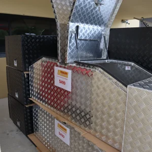 Aluminum Checkerplate Galwing Toolbox 1