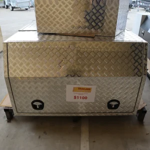 aluminium checkerplate toolbox with 2 drawers
