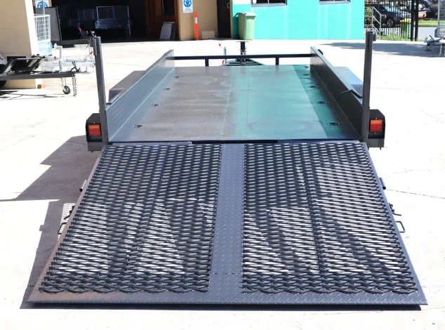 box car carrier with drop ramp for sale