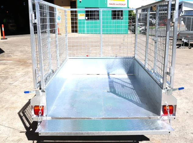 Removal stop bar cage trailer